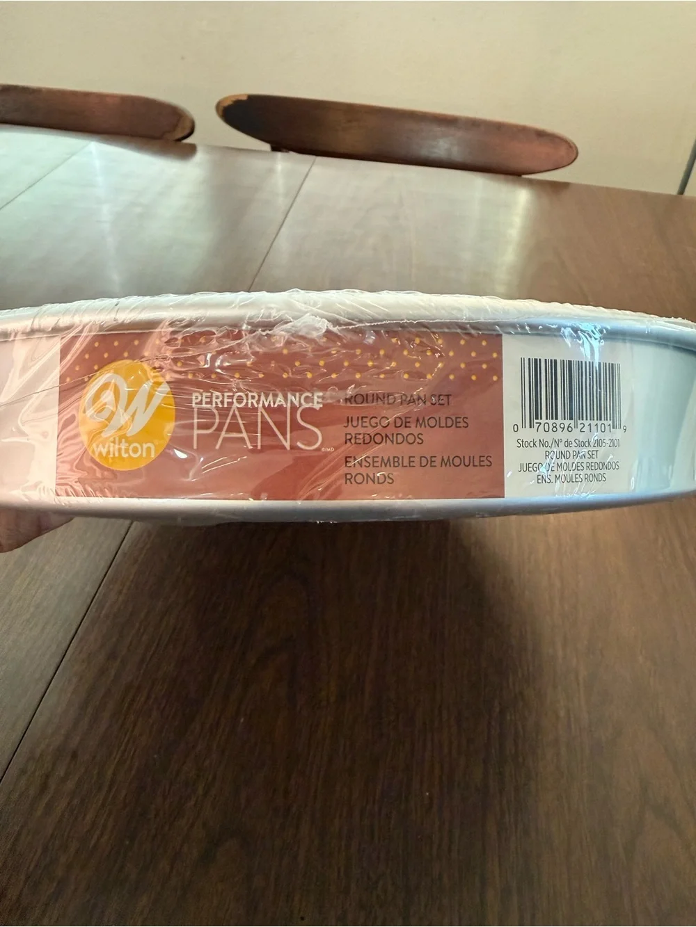 Wilton Round Cake Pans — Silver Aluminum